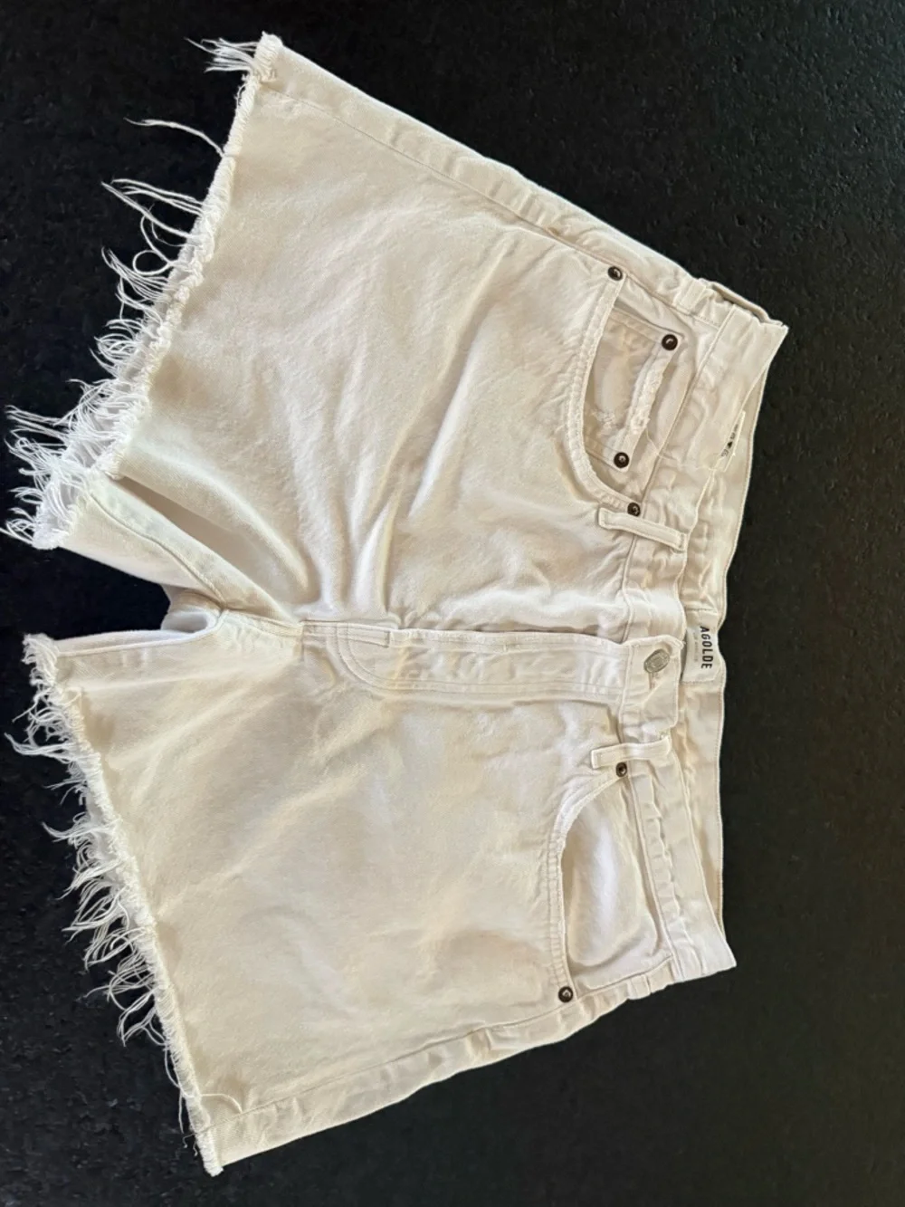 Agolde women’s white denim shorts, size 31 - Picture 2 of 8